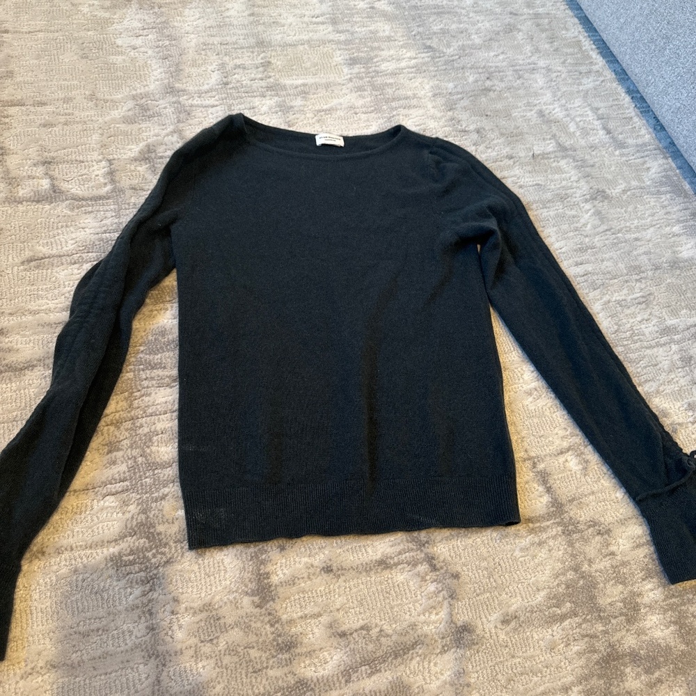 Long sleeve cashmere sweater